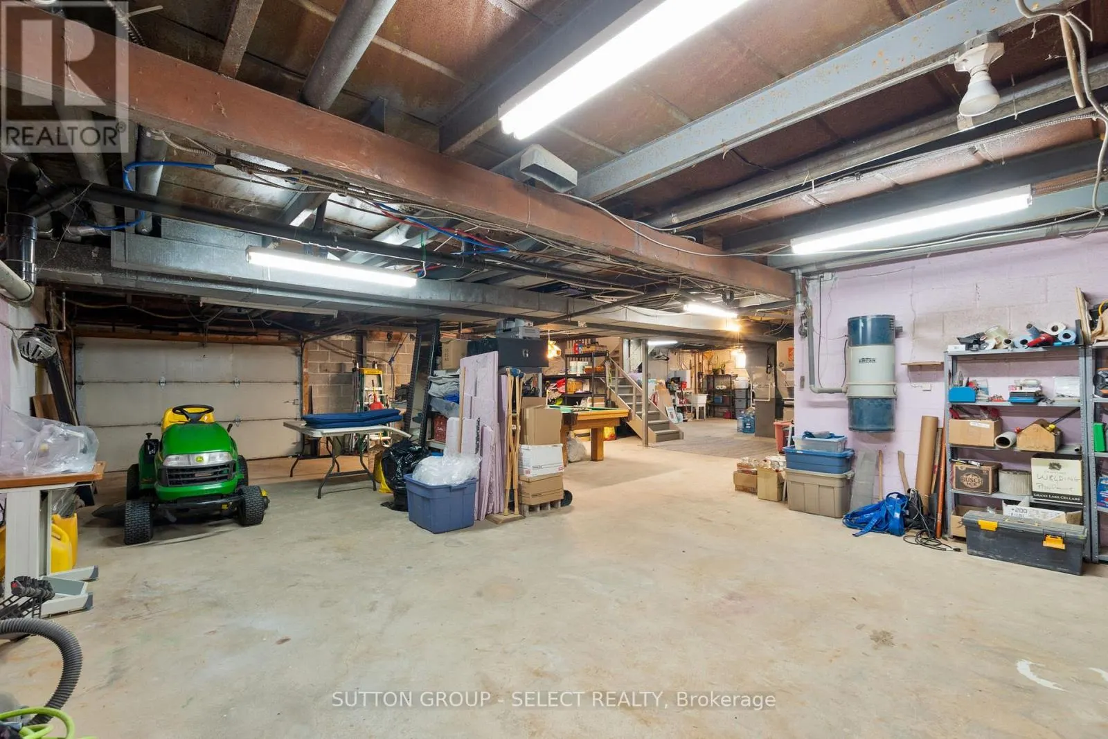 20979 LAKESIDE DRIVE