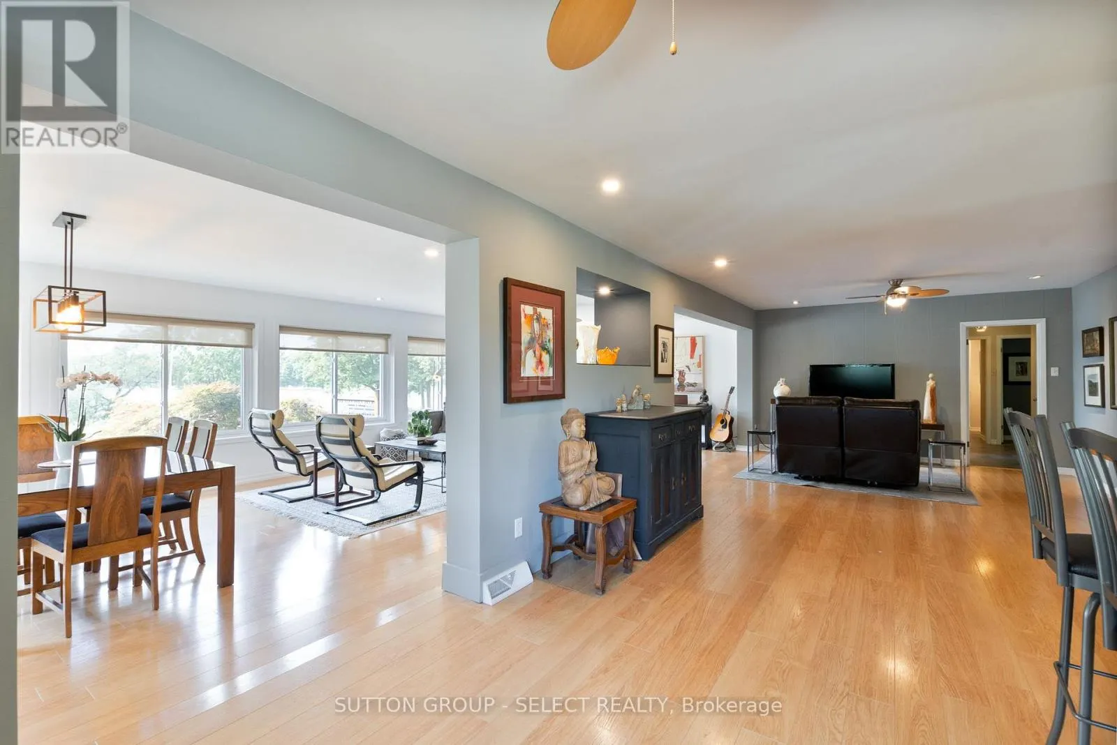 20979 LAKESIDE DRIVE