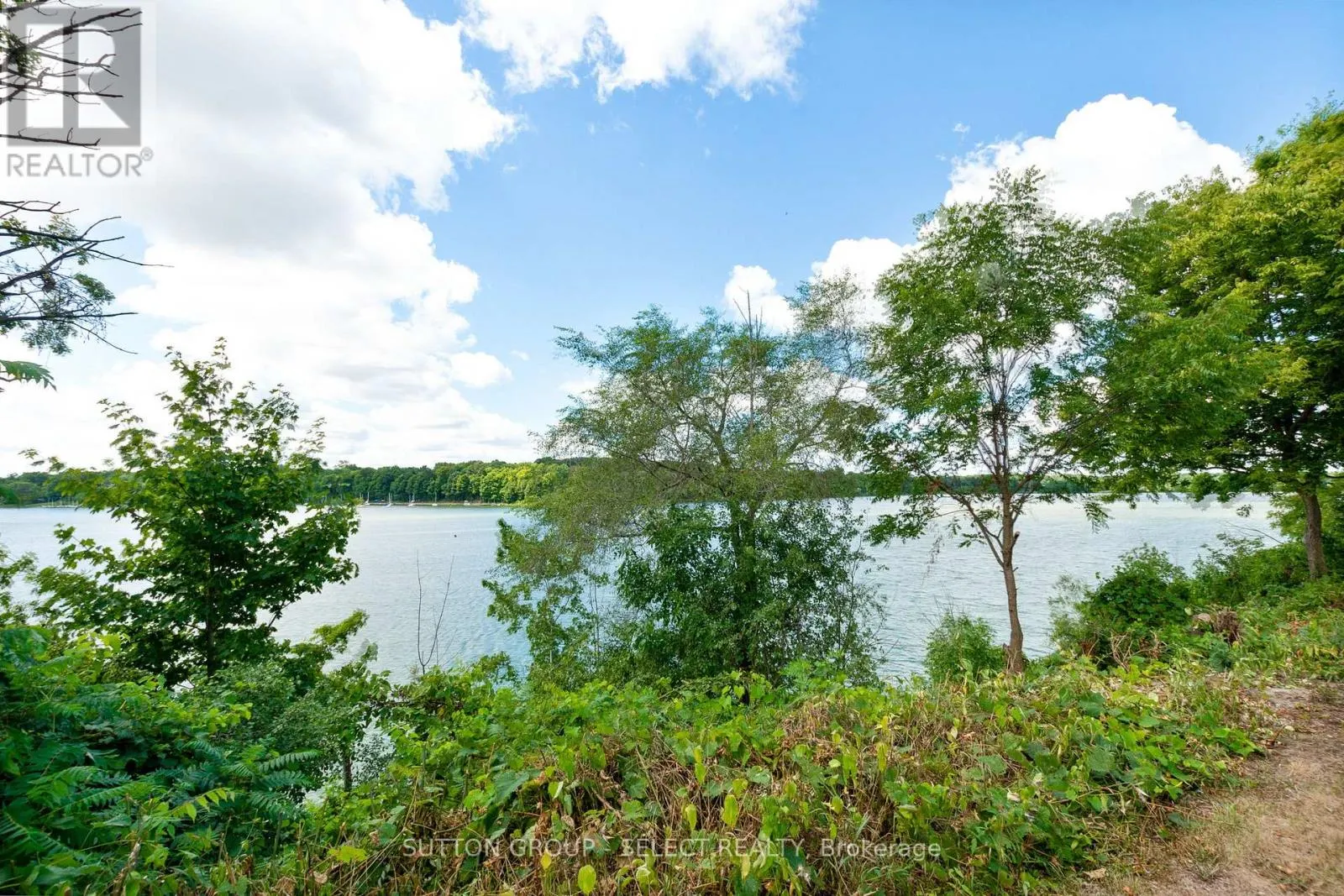 20979 LAKESIDE DRIVE