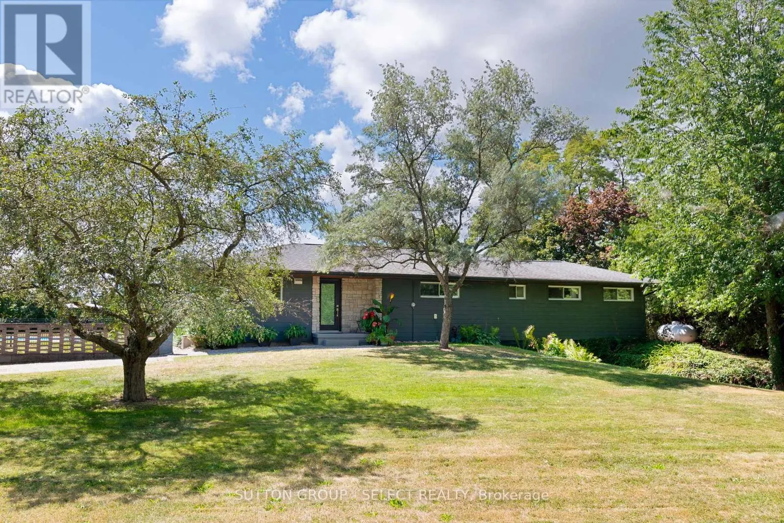 20979 LAKESIDE DRIVE