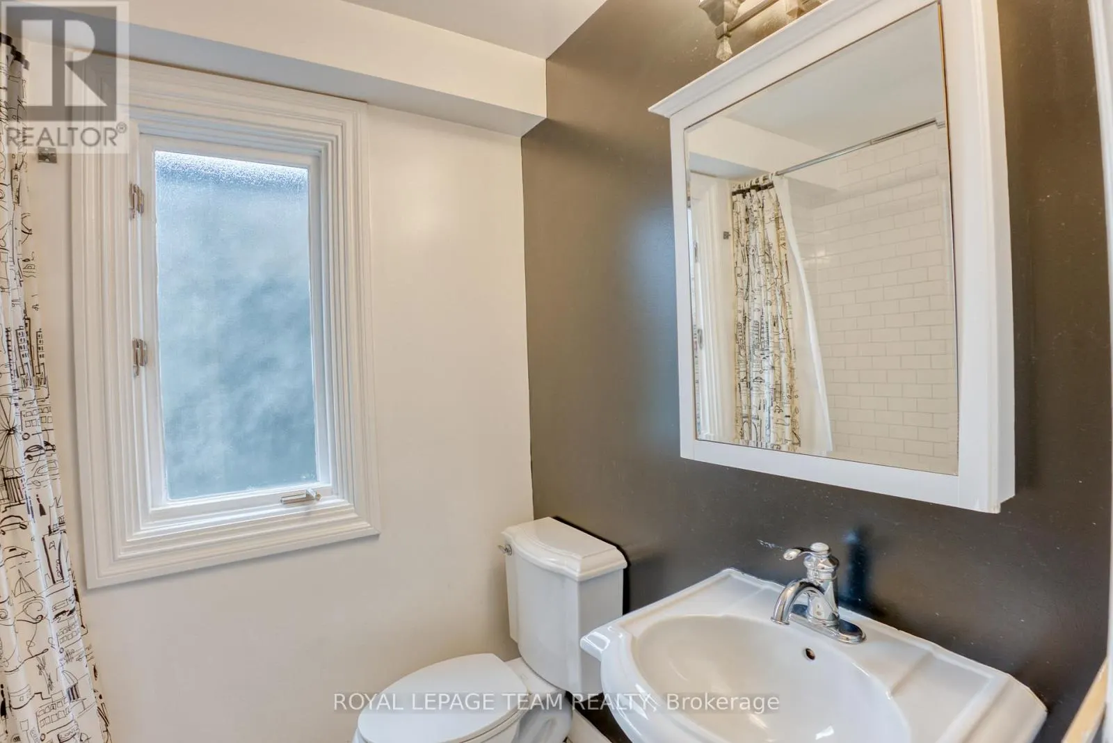 87 GUIGUES AVENUE
