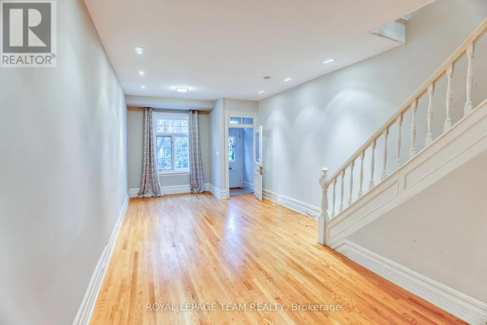87 GUIGUES AVENUE