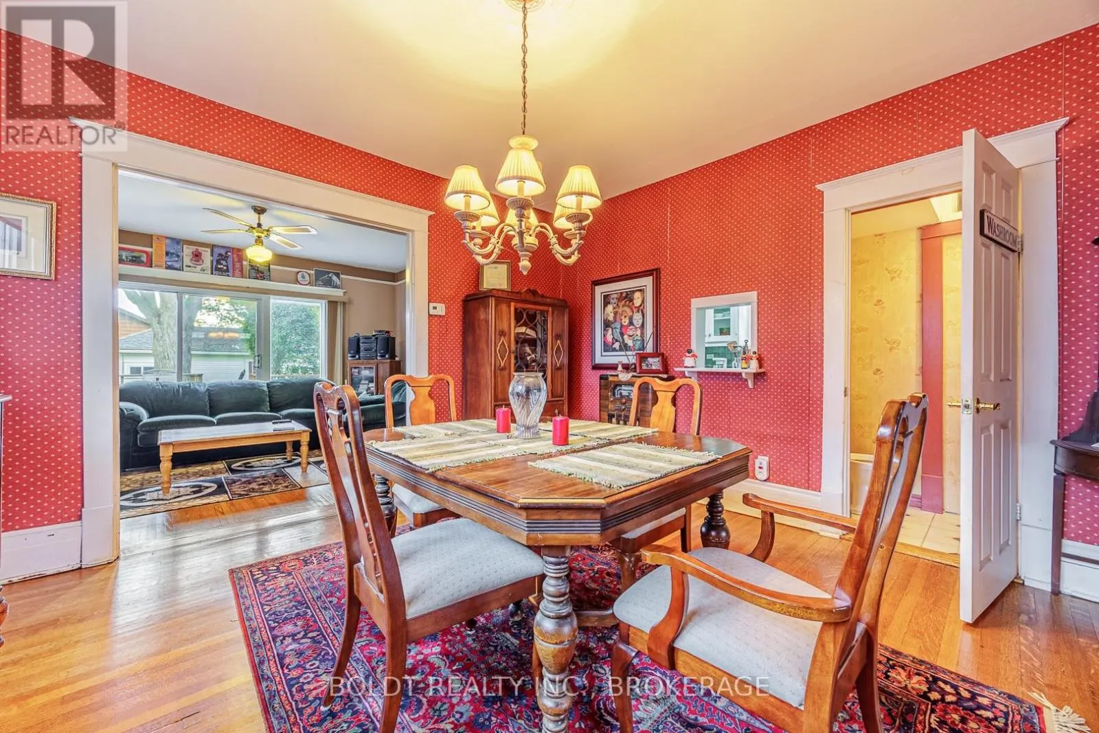 61 WELLAND STREET S
