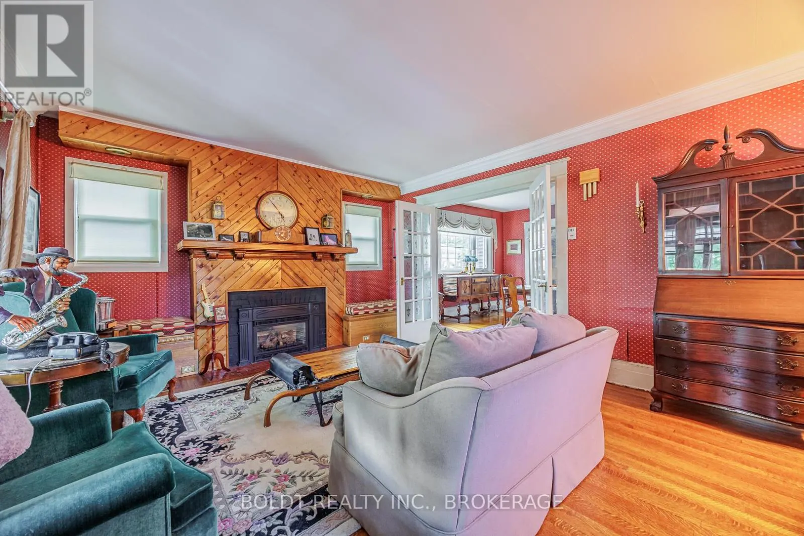 61 WELLAND STREET S