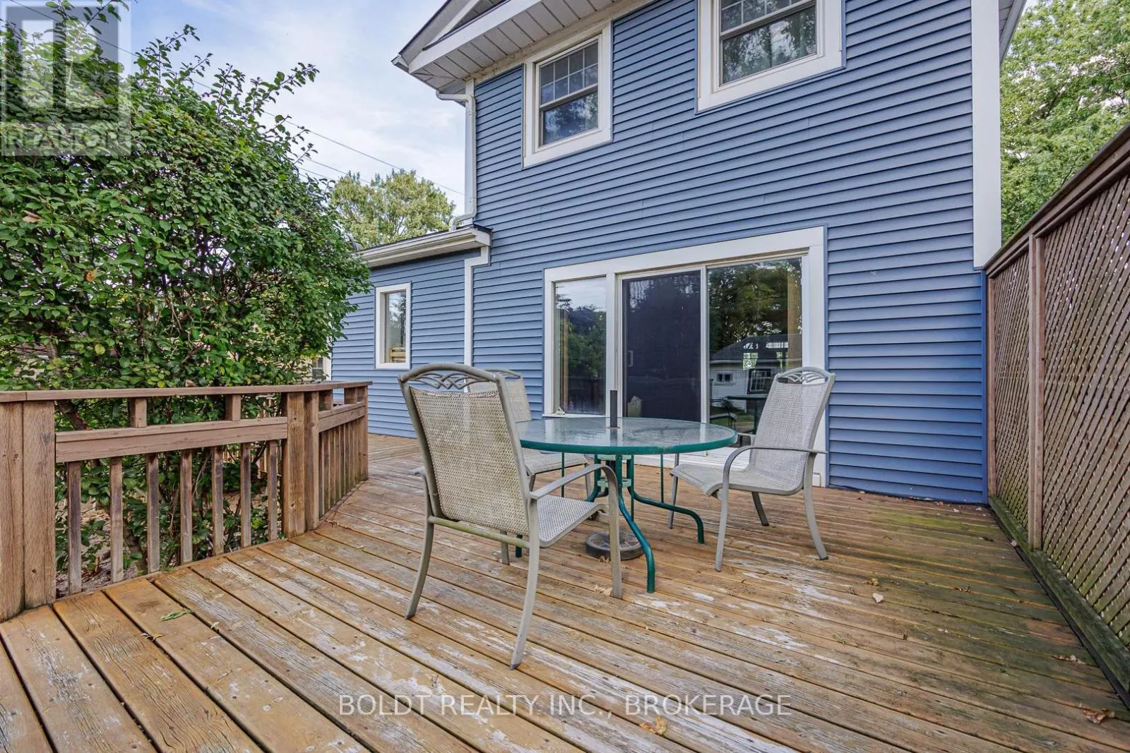 61 WELLAND STREET S