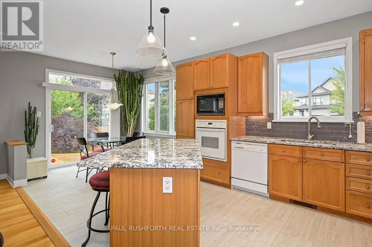 48 GREENHAVEN CRESCENT