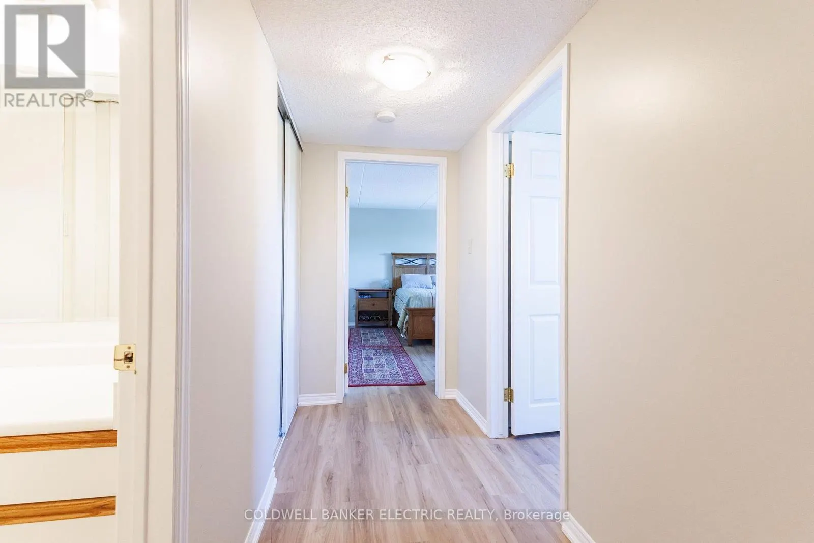 404 - 1 QUEEN STREET, #404