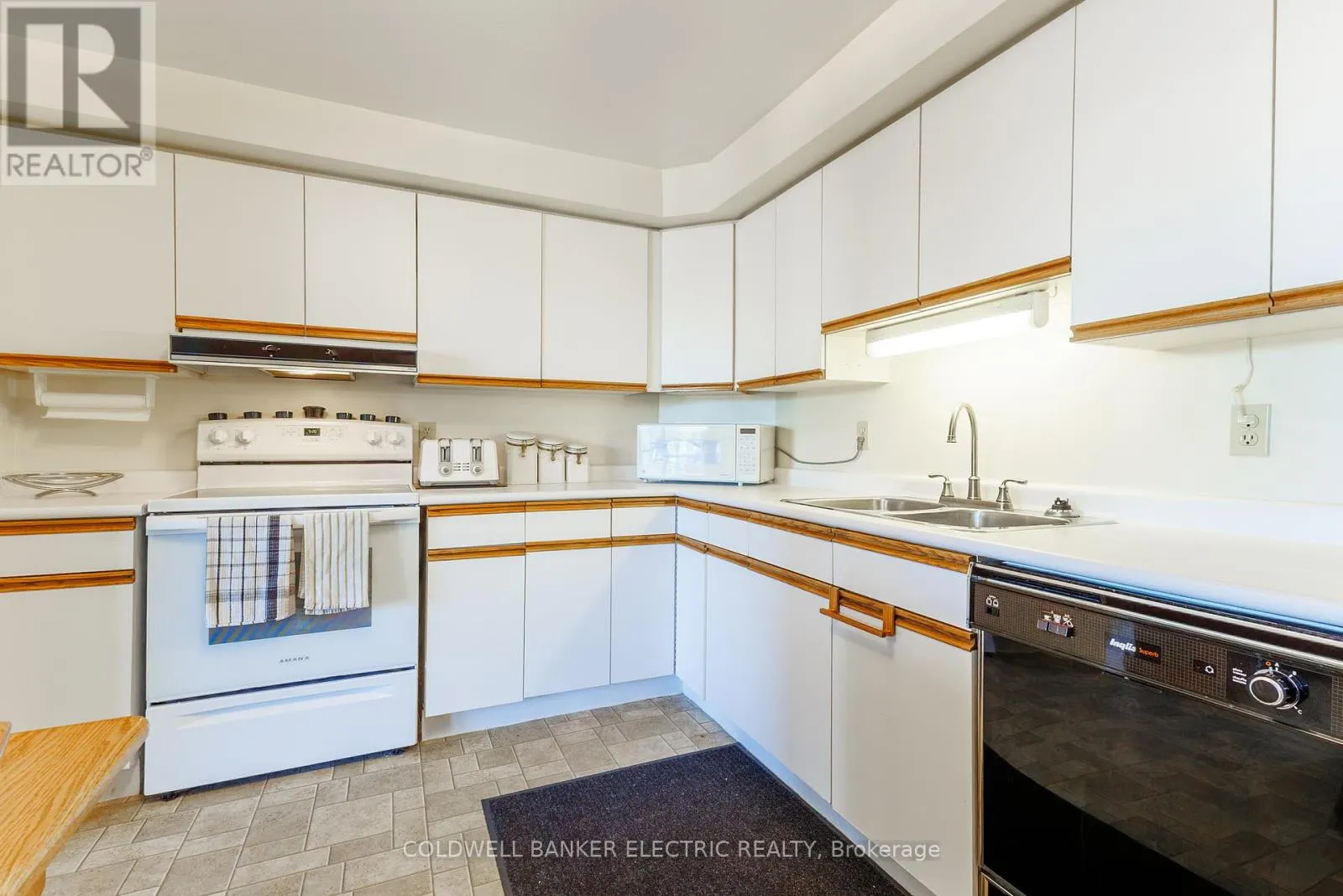 404 - 1 QUEEN STREET, #404