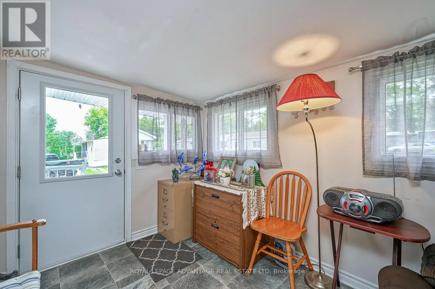 8 BRIDLE PATH N