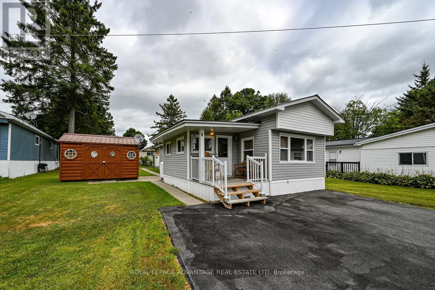 8 BRIDLE PATH N