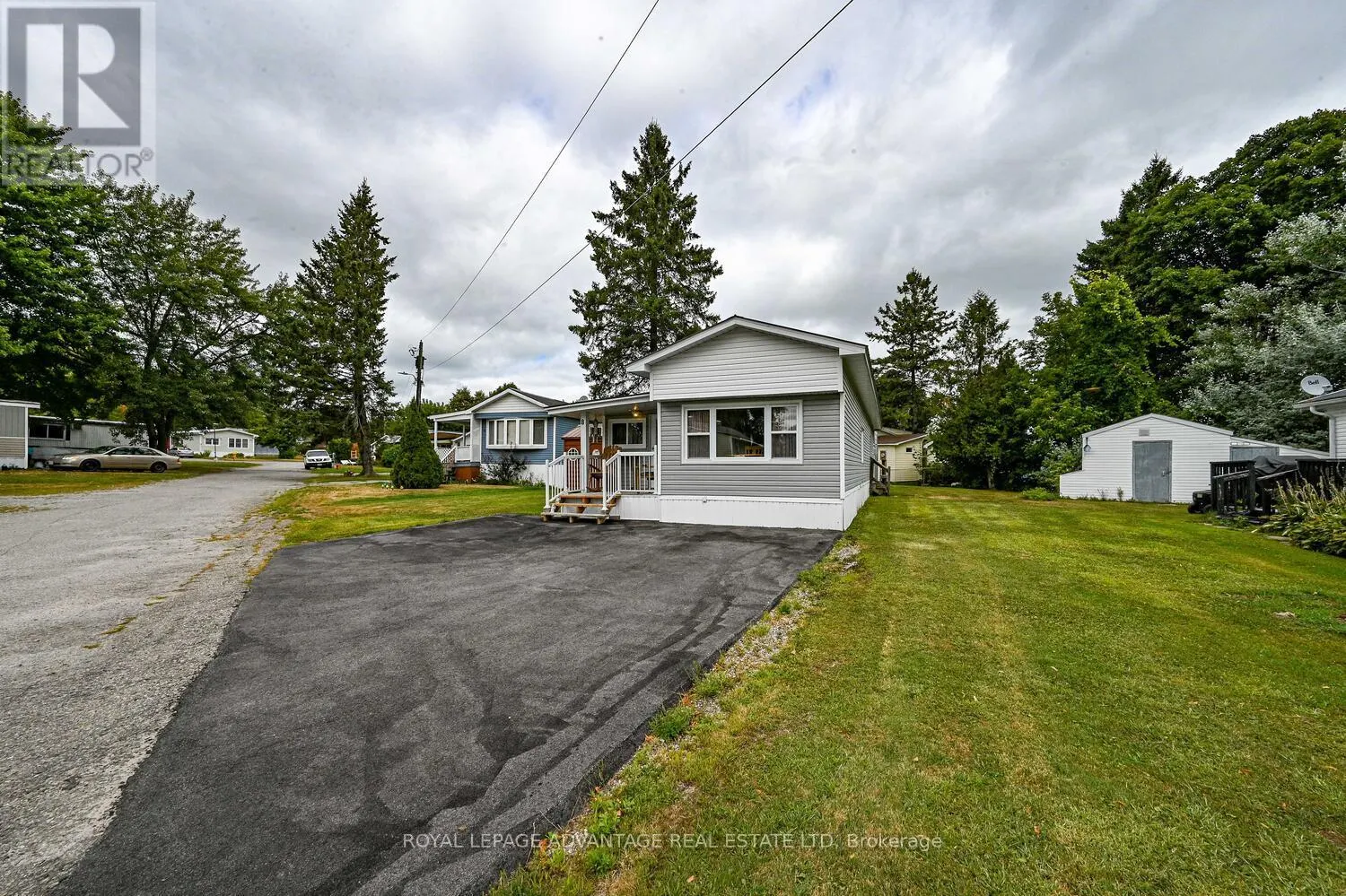 8 BRIDLE PATH N
