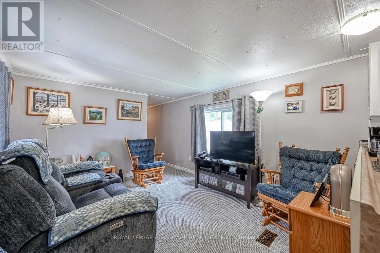 8 BRIDLE PATH N
