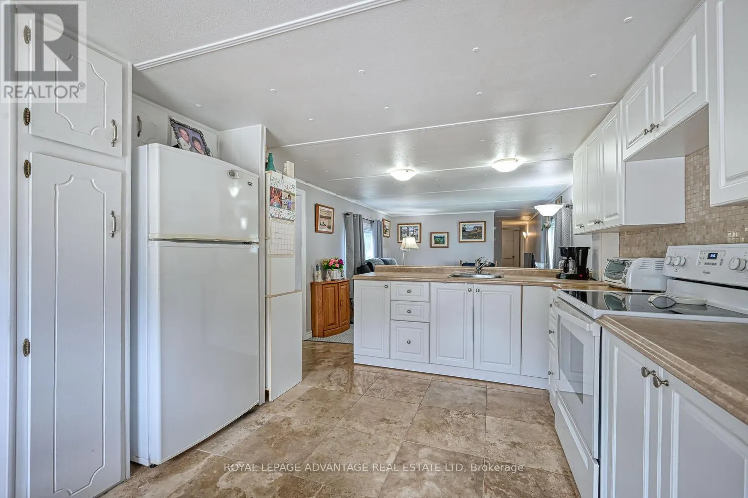 8 BRIDLE PATH N