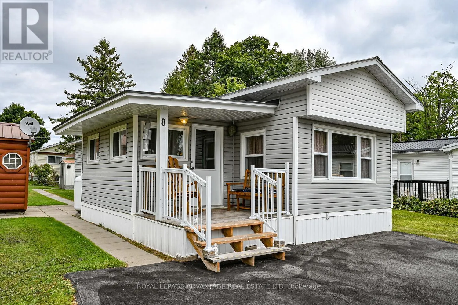 8 BRIDLE PATH N