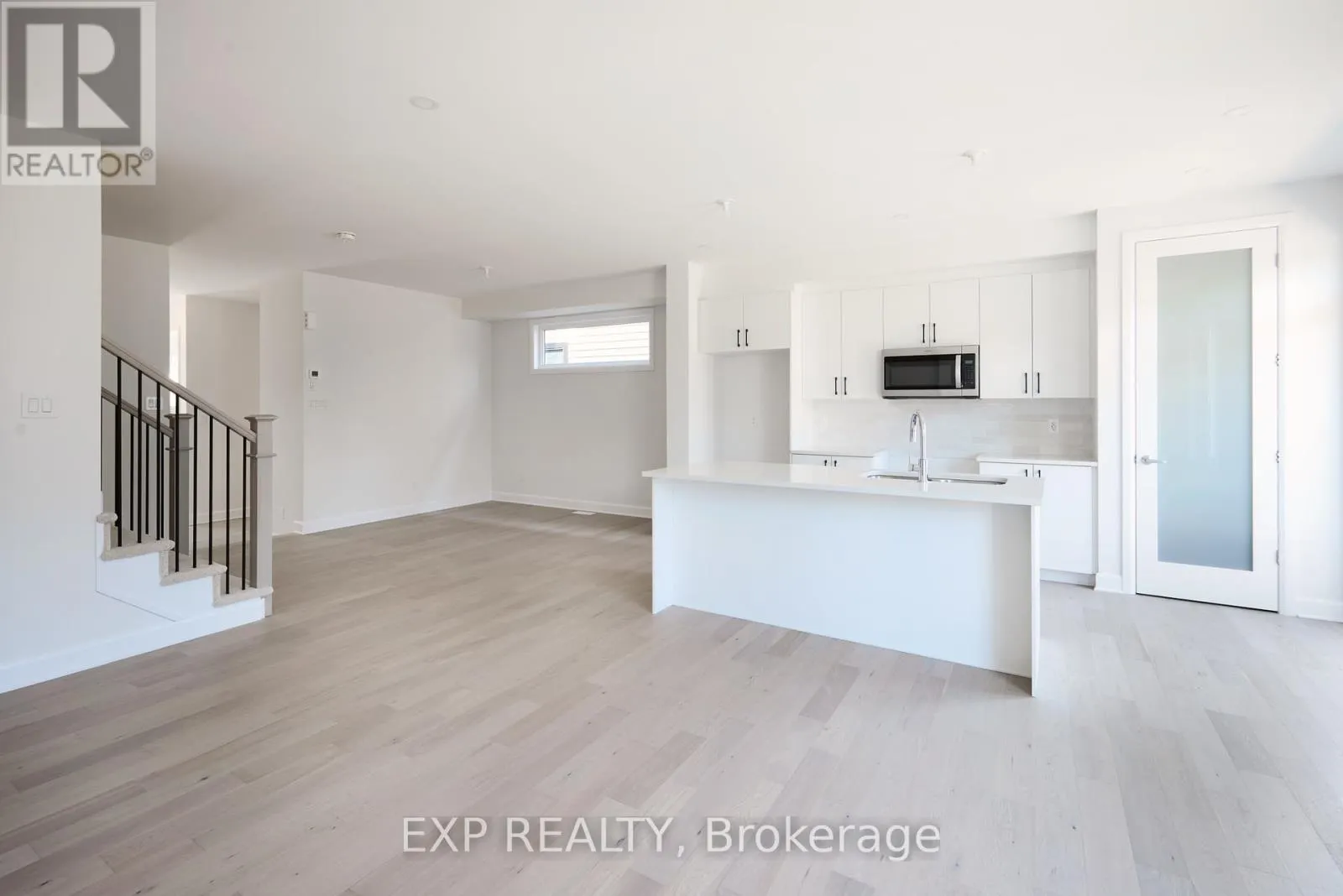 509 ROUNDHOUSE CRESCENT