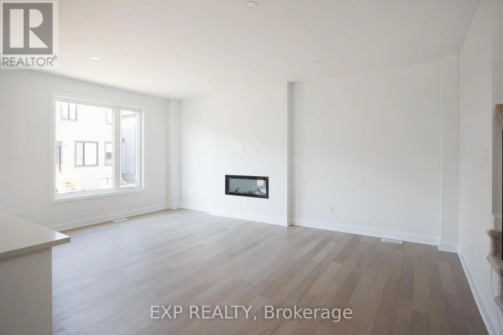 509 ROUNDHOUSE CRESCENT