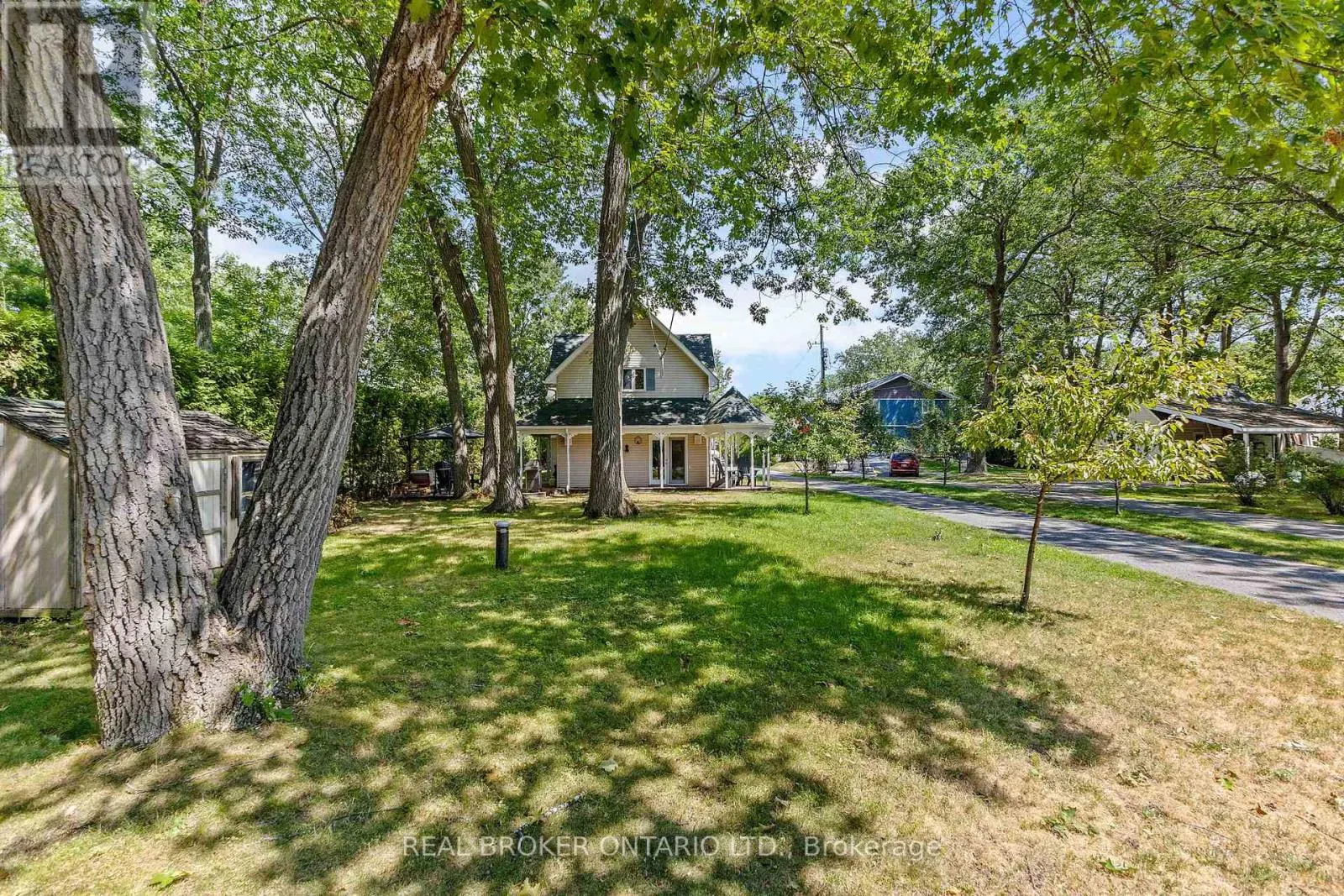 660 BAYVIEW DRIVE