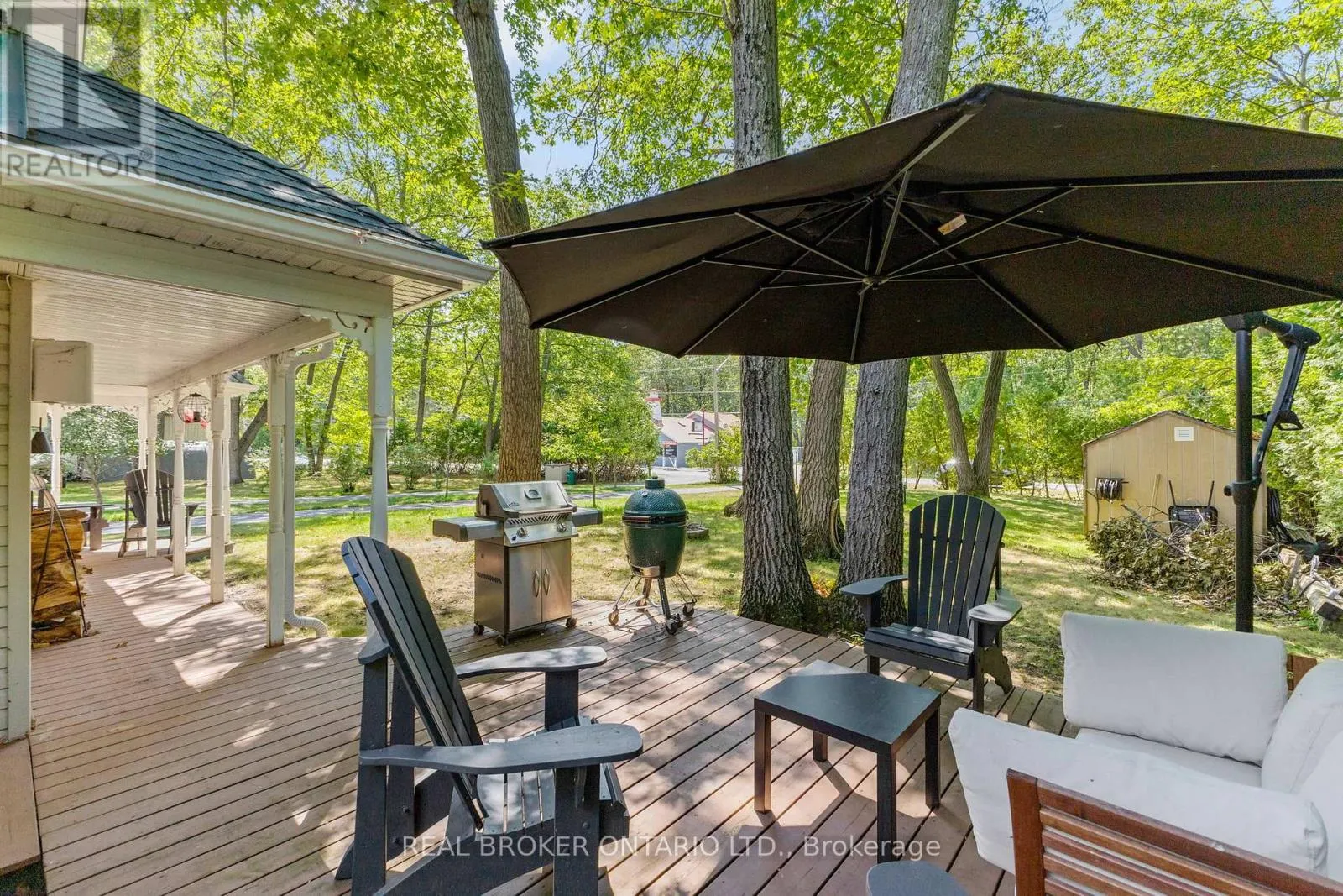 660 BAYVIEW DRIVE