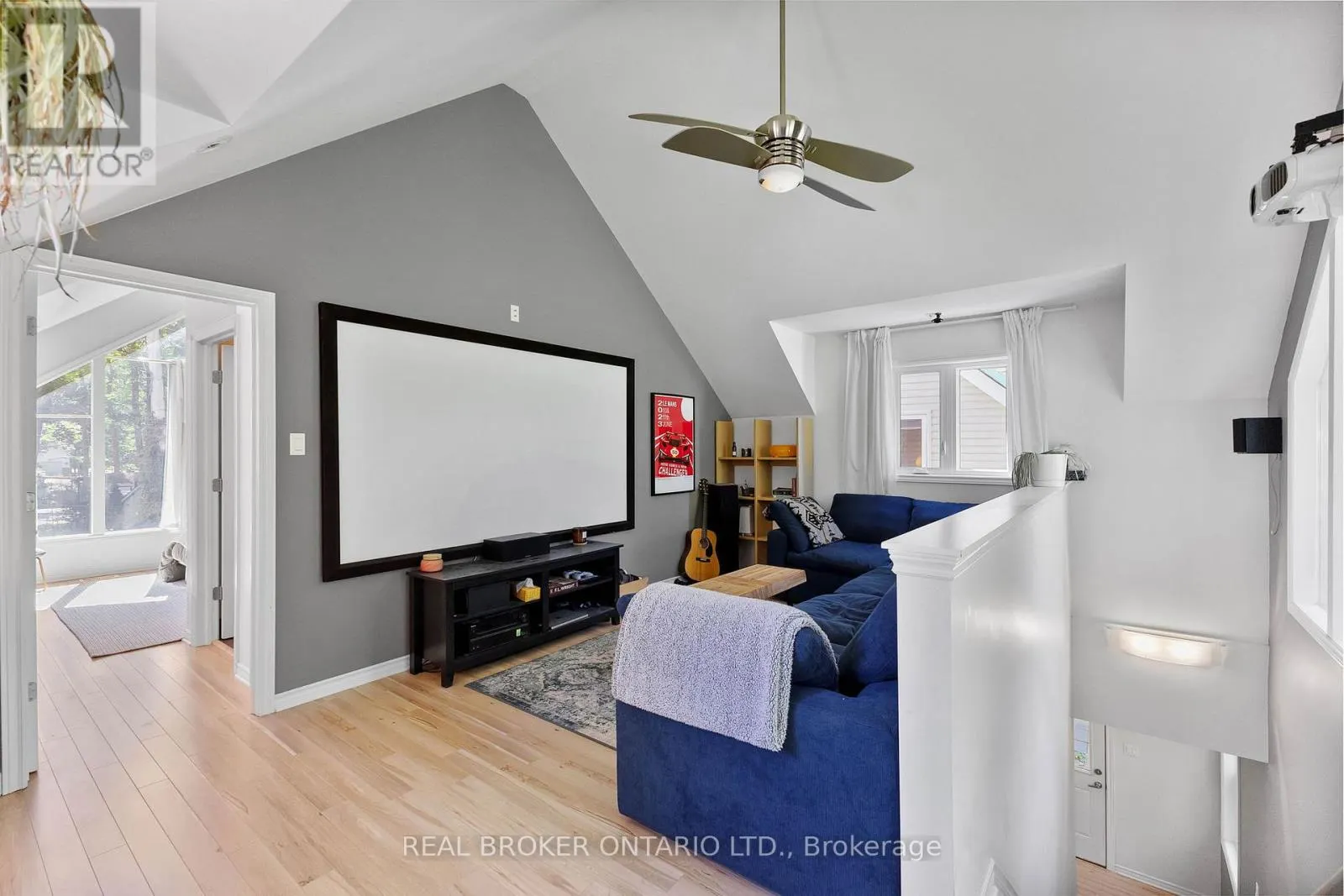 660 BAYVIEW DRIVE