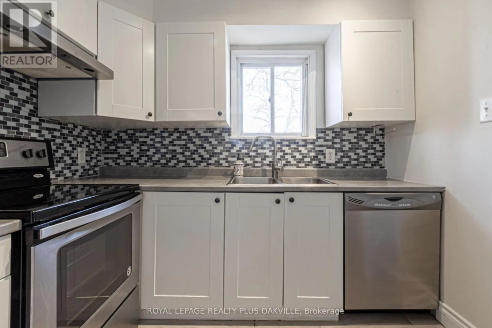 58 LORNE AVENUE