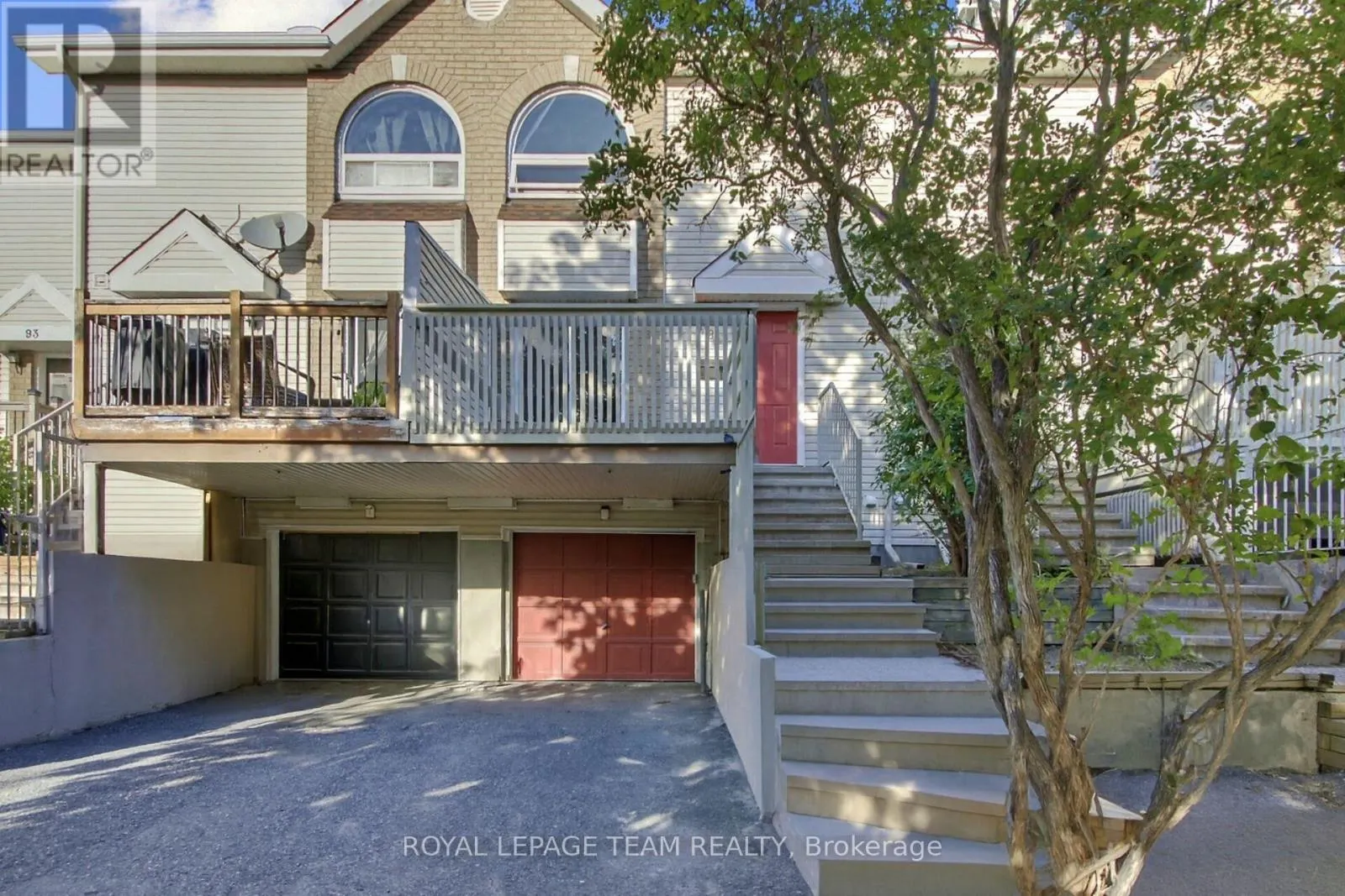 89 THORNBURY CRESCENT