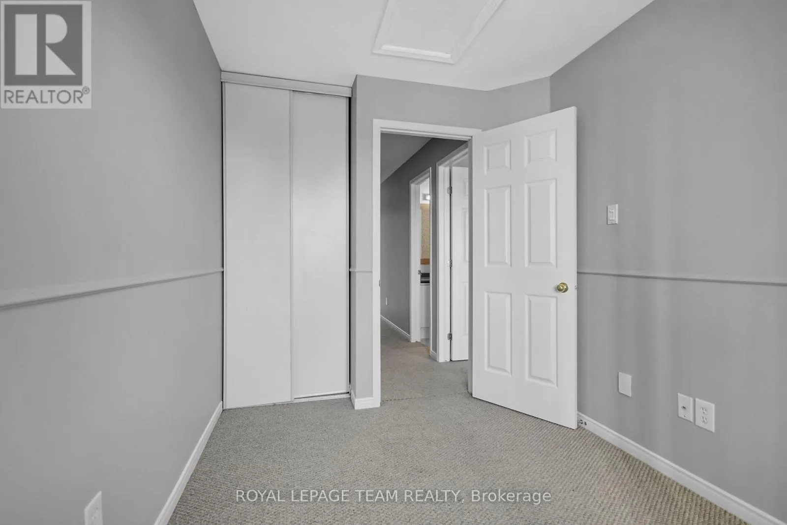 89 THORNBURY CRESCENT