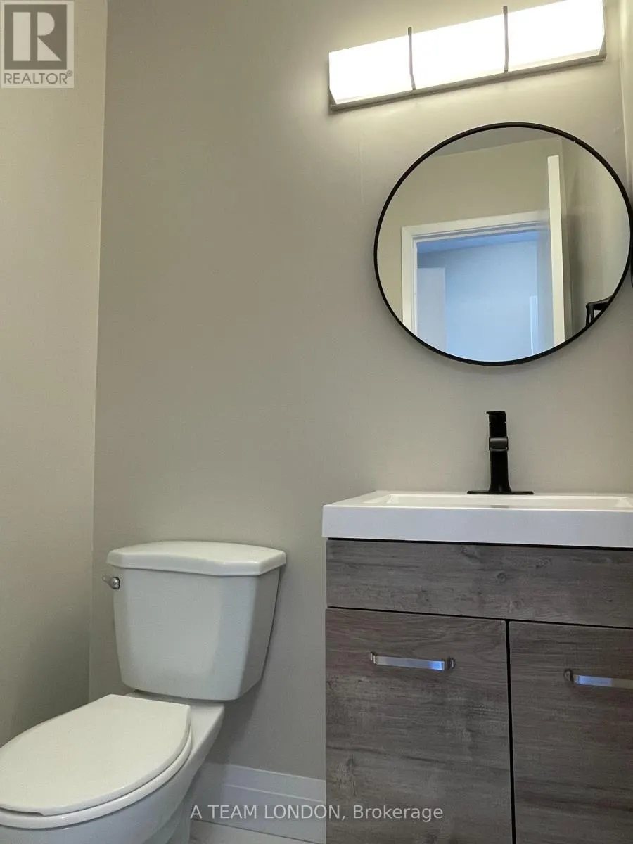 39 - 35 WATERMAN AVENUE, #39