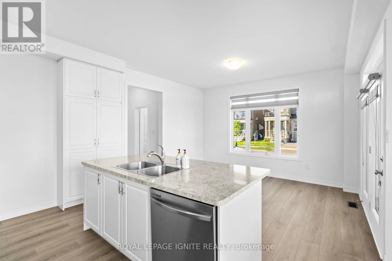 3 MOUNTAIN HEIGHTS PLACE