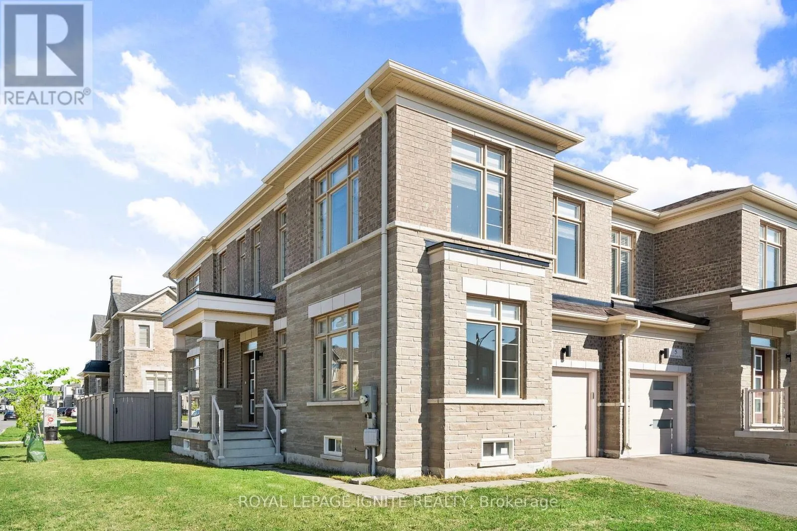 3 MOUNTAIN HEIGHTS PLACE