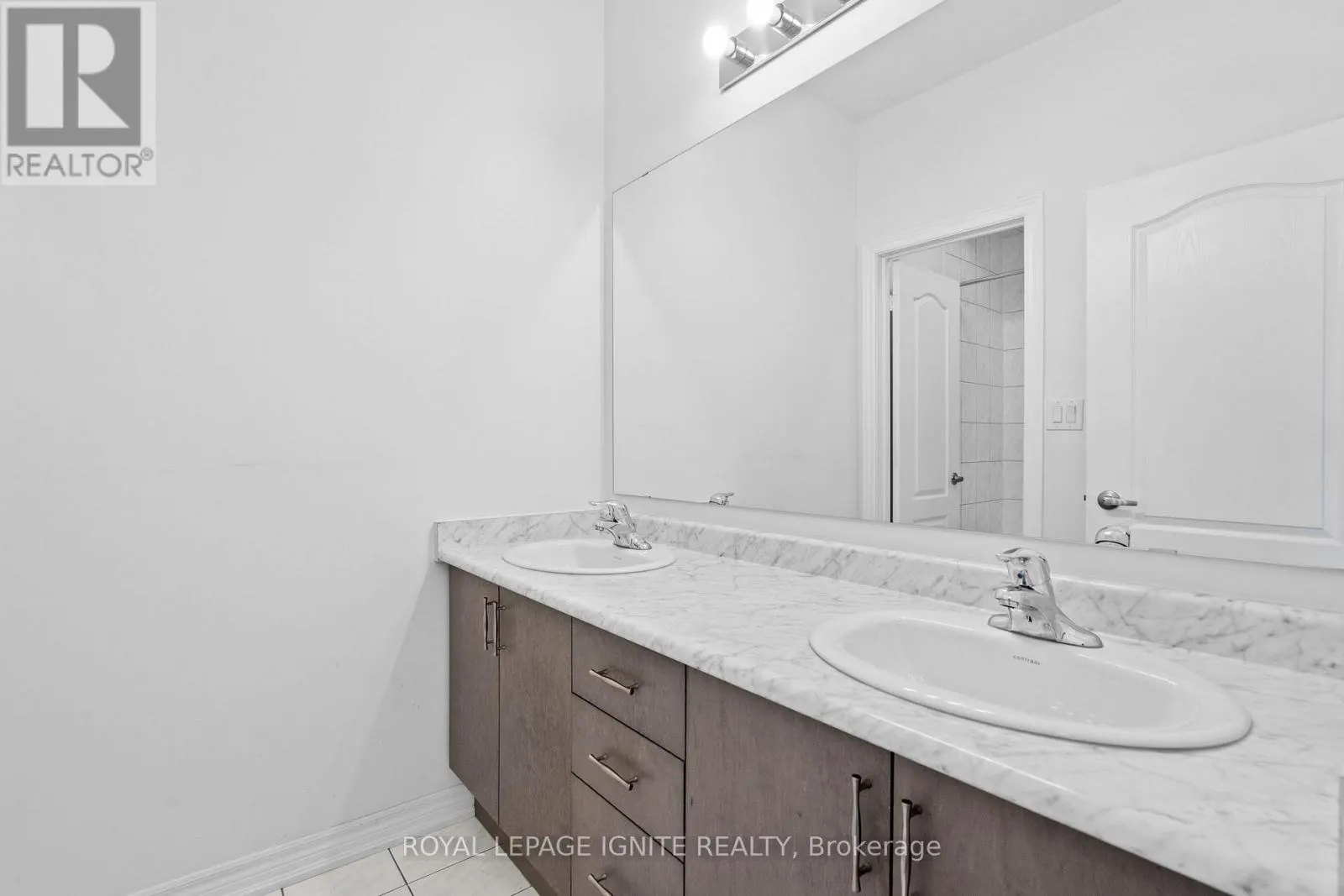 3 MOUNTAIN HEIGHTS PLACE
