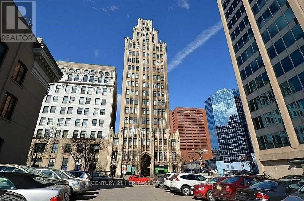 608 - 36 JAMES STREET S