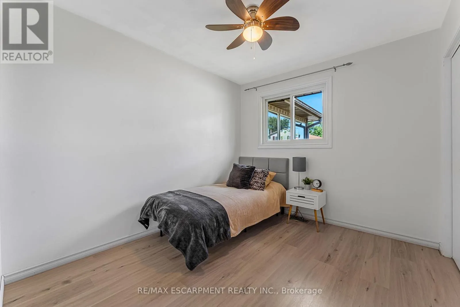 21 SOUTH GRIMSBY ROAD 5