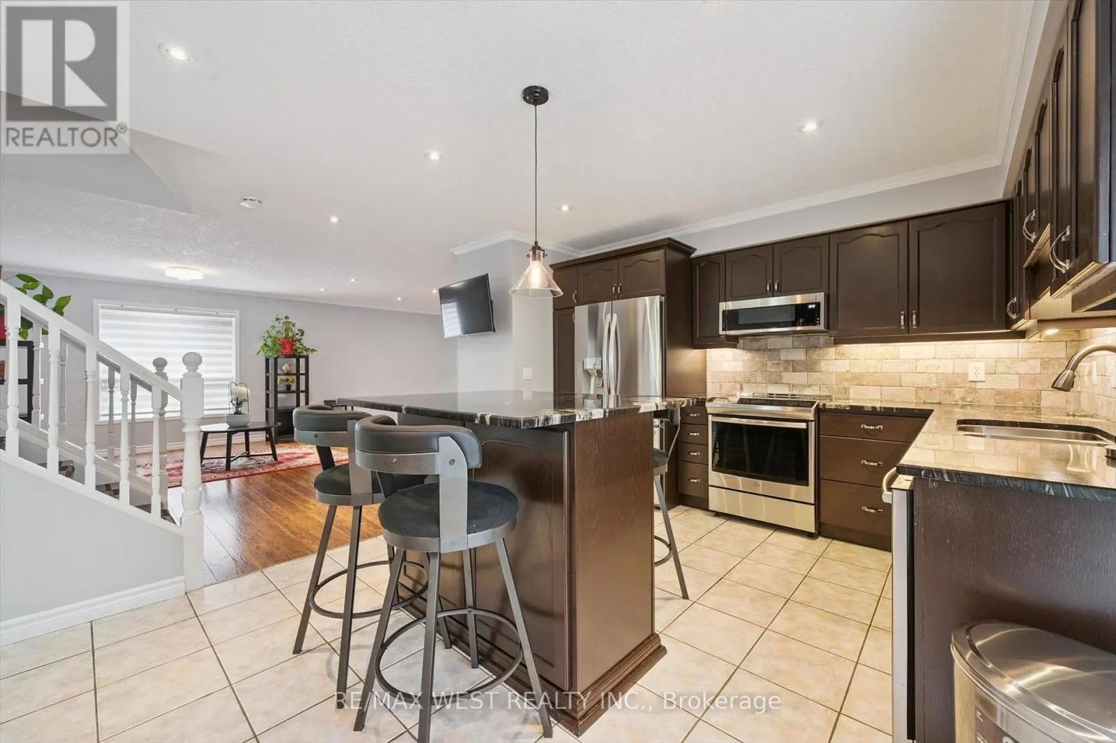 420 STARWOOD DRIVE