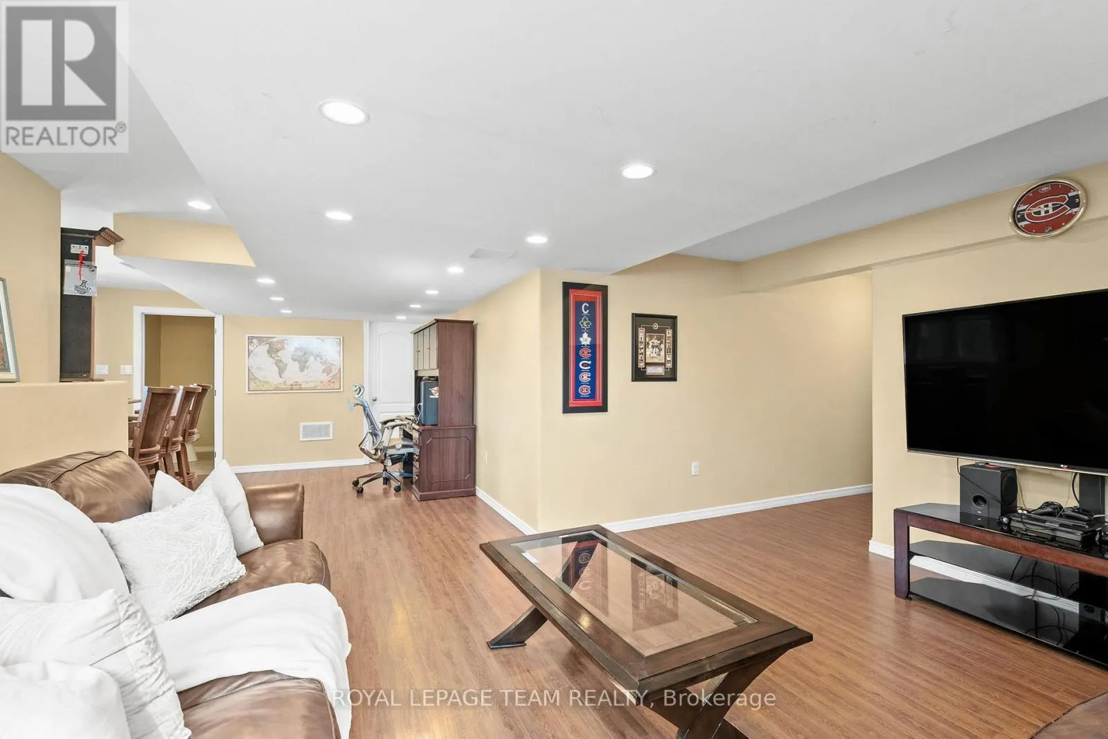 221 SANTIAGO STREET