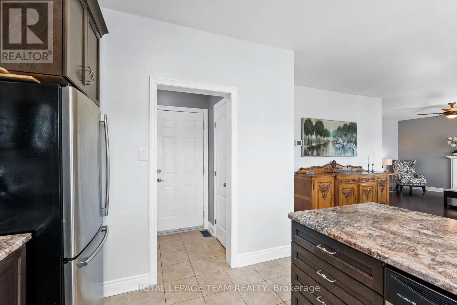 221 SANTIAGO STREET