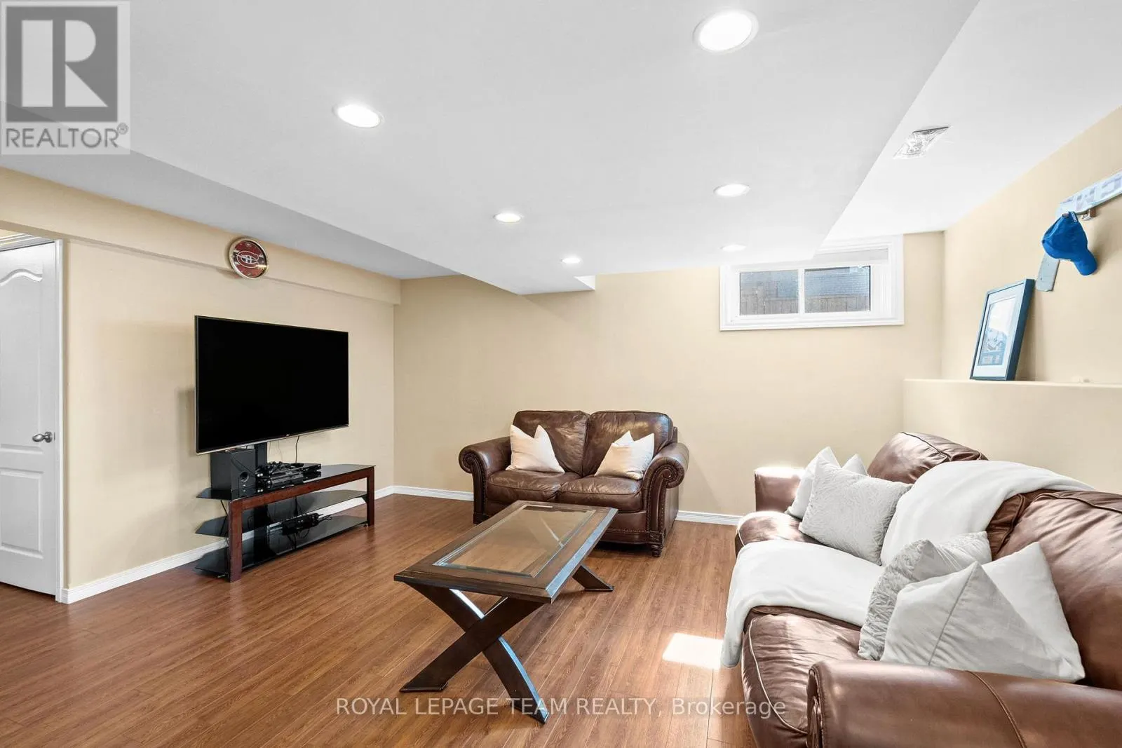 221 SANTIAGO STREET