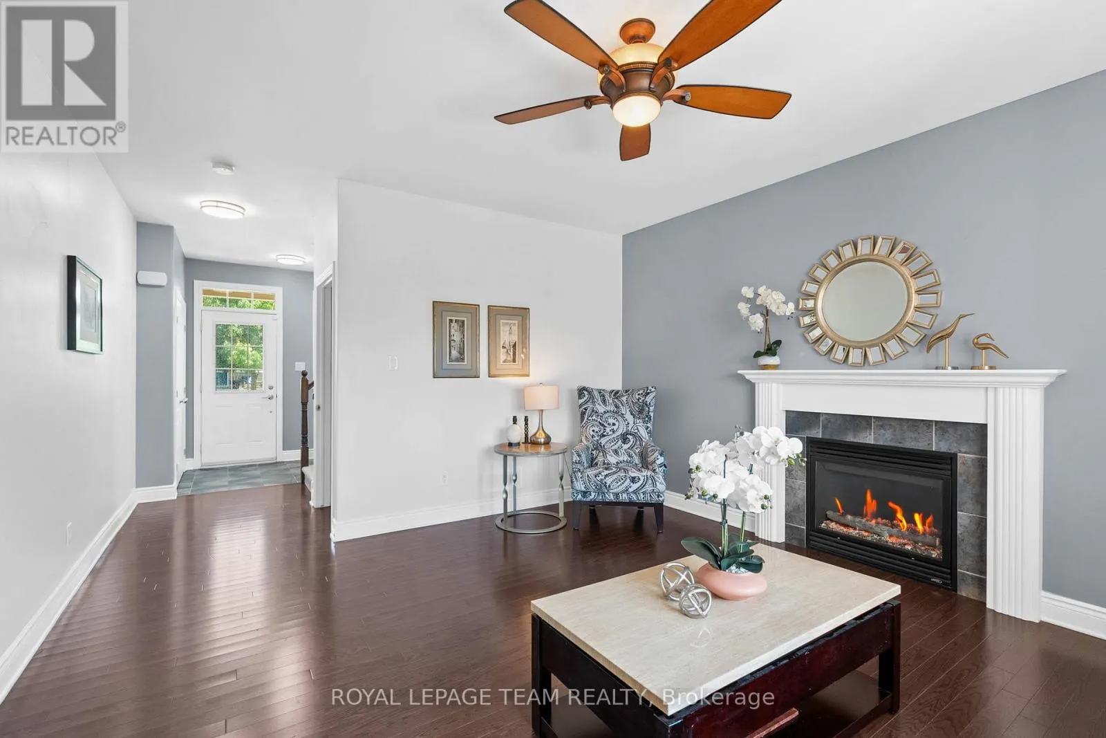 221 SANTIAGO STREET
