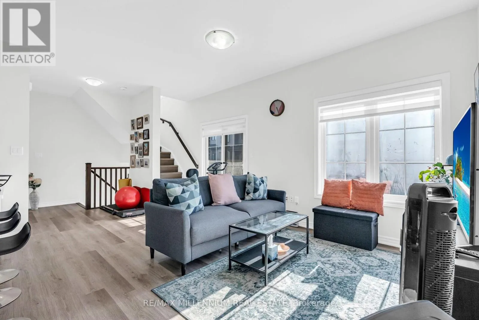 63 - 124 COMPASS TRAIL