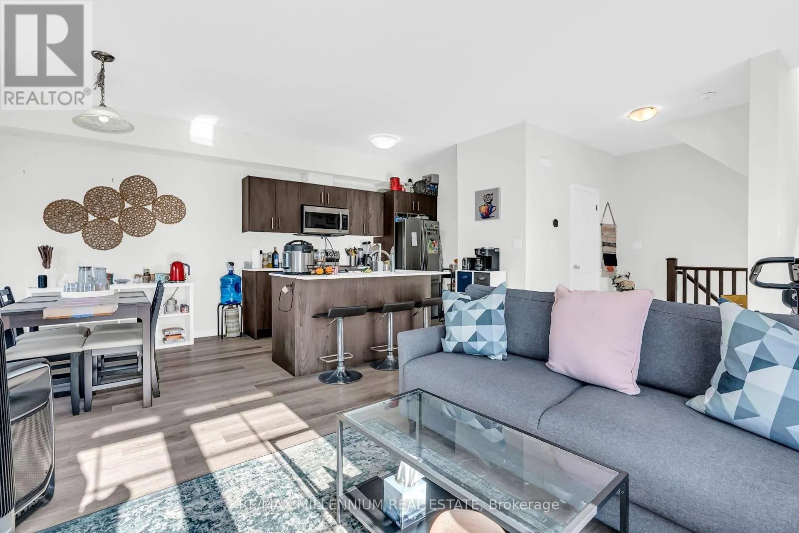 63 - 124 COMPASS TRAIL