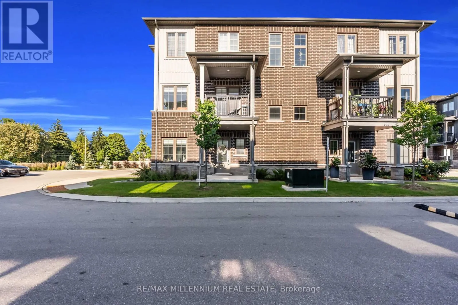 63 - 124 COMPASS TRAIL