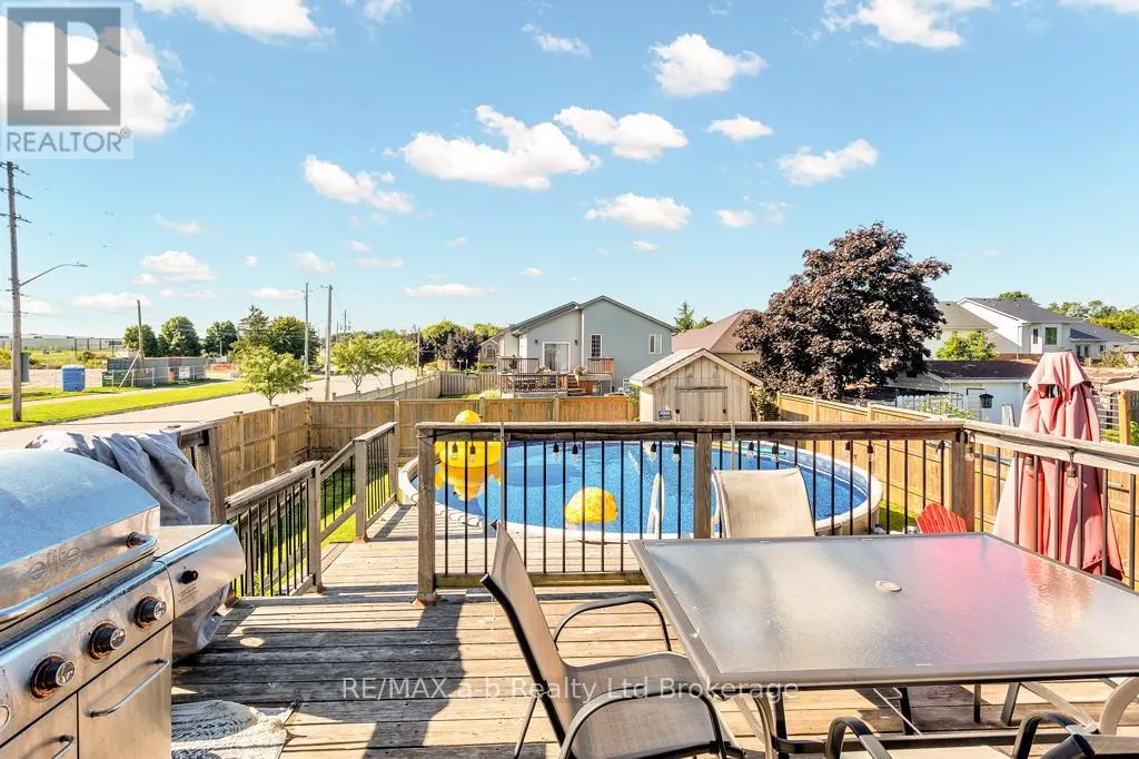 72 PONSFORD PLACE