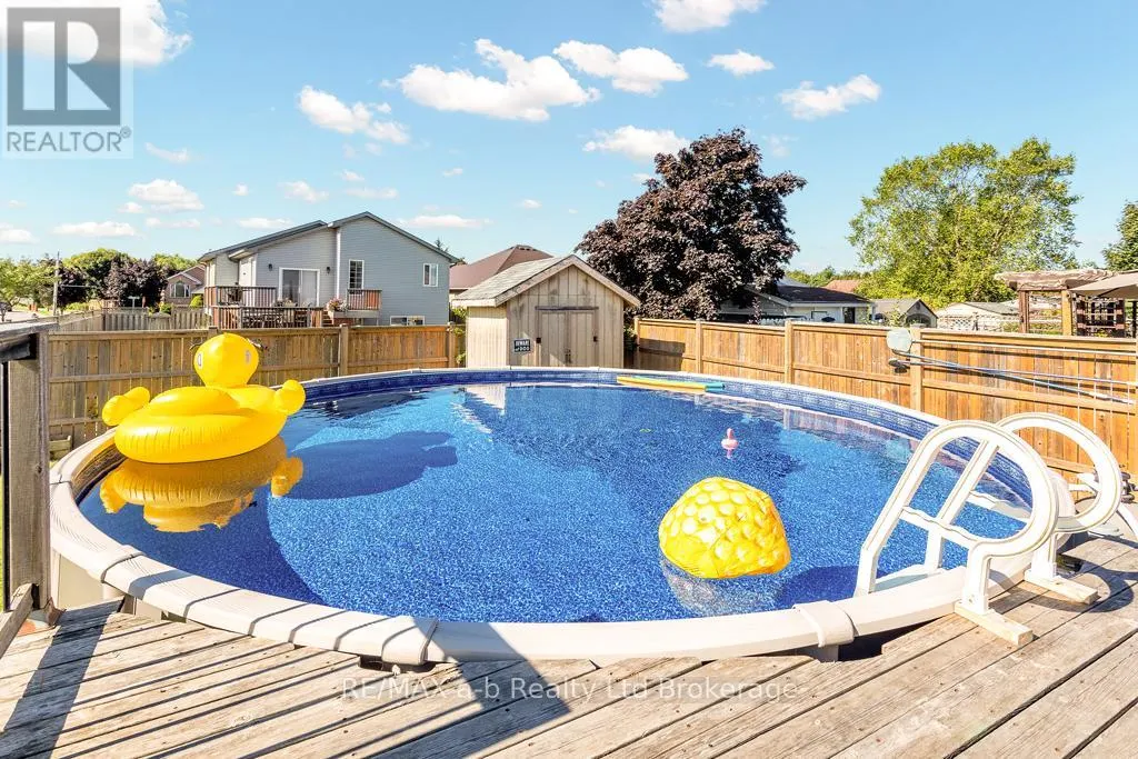 72 PONSFORD PLACE