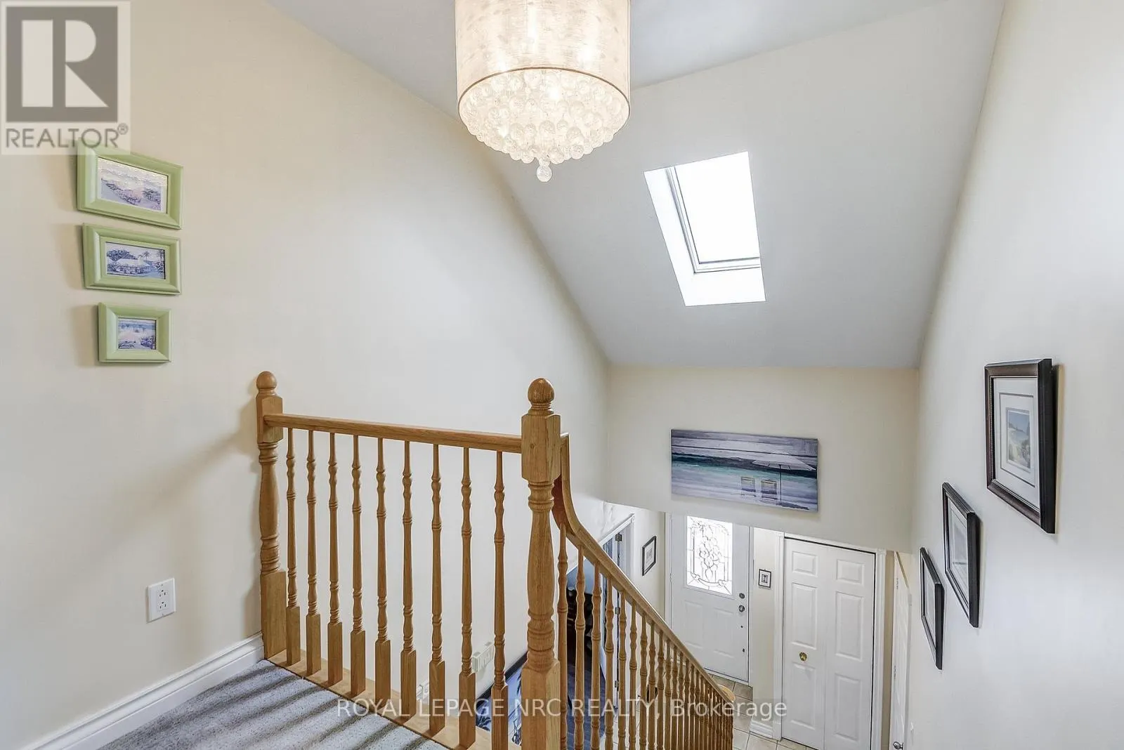 32 THE PROMENADE ROAD
