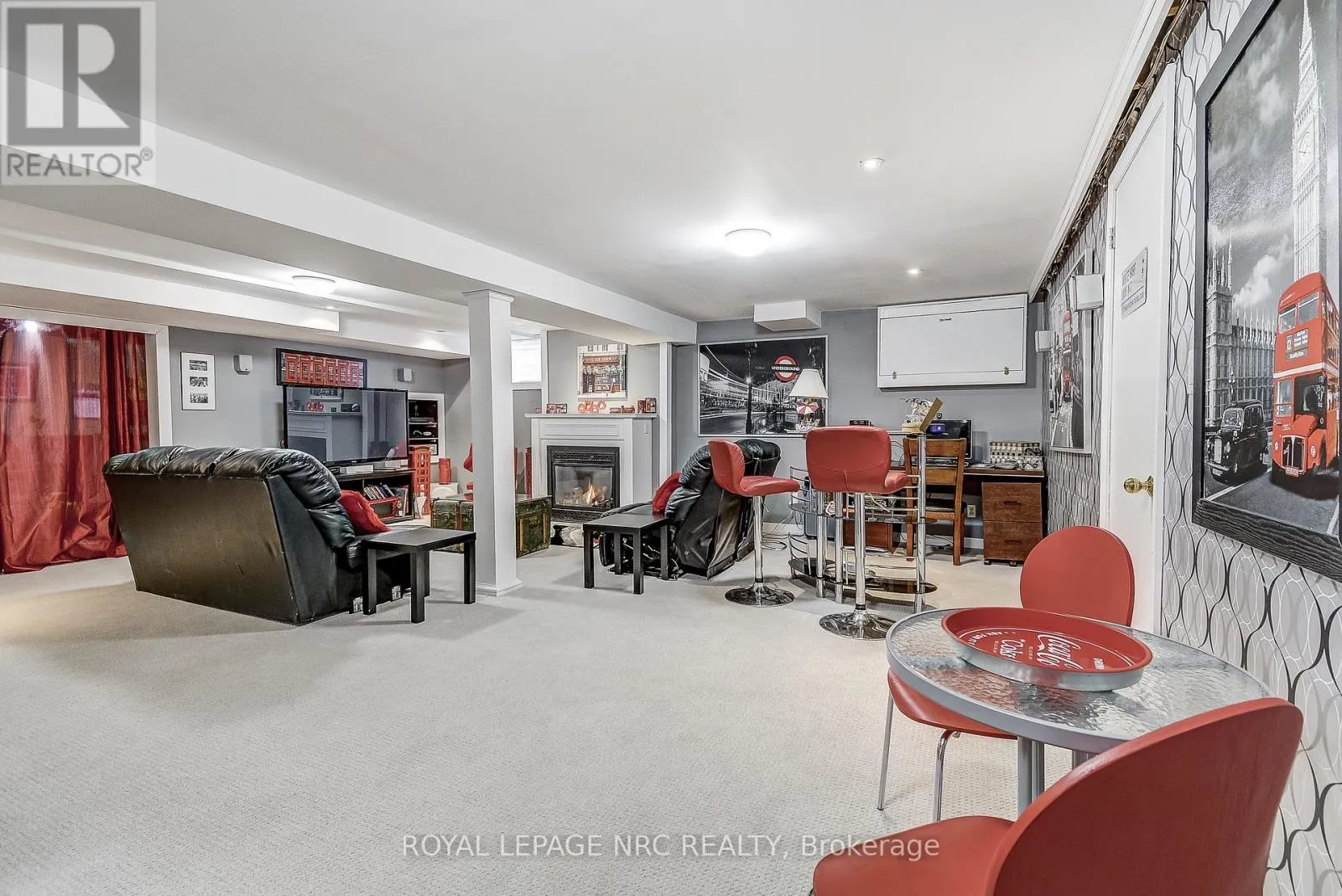 32 THE PROMENADE ROAD