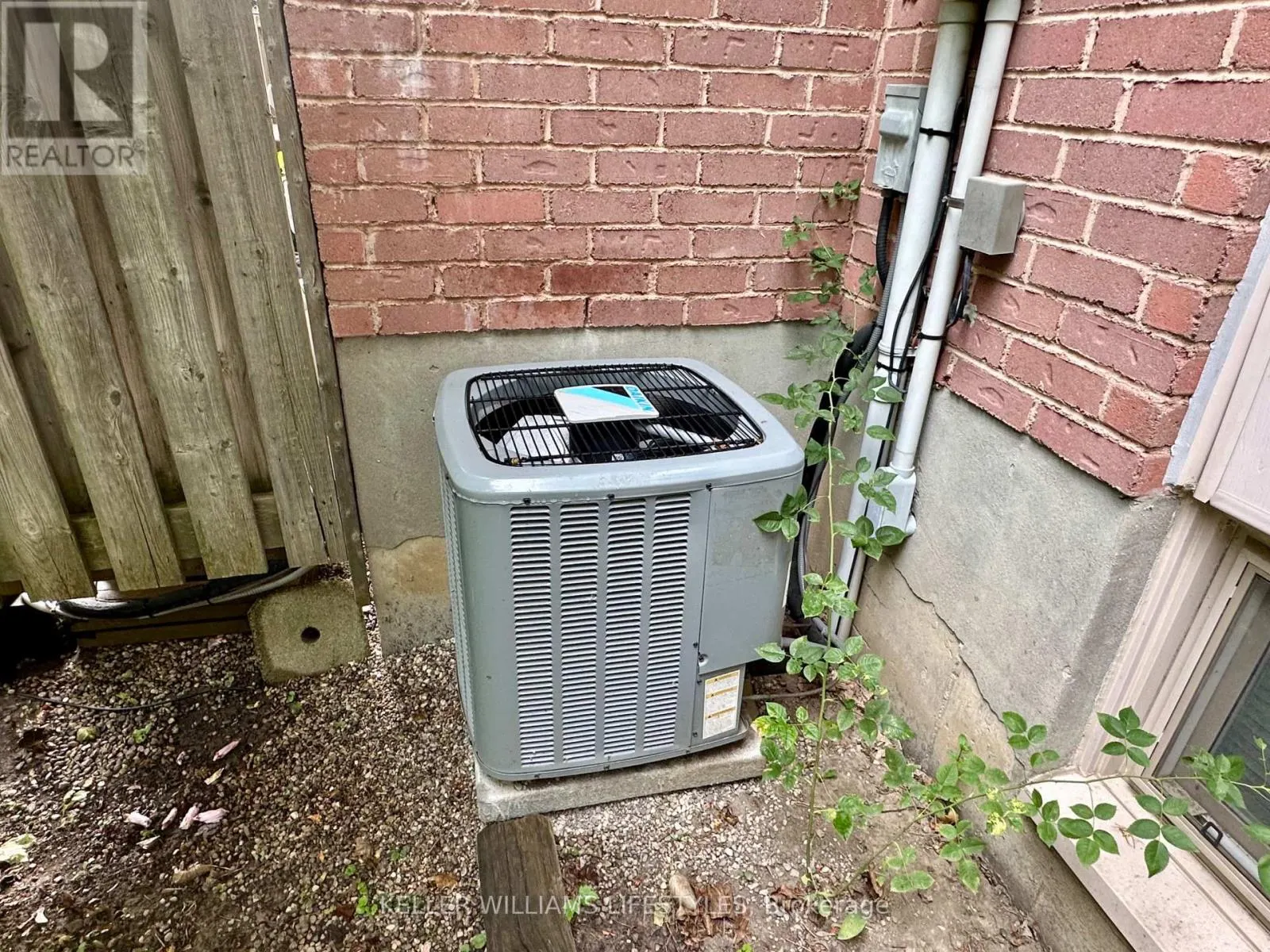 26 - 89 HIGHVIEW AVENUE E, #26