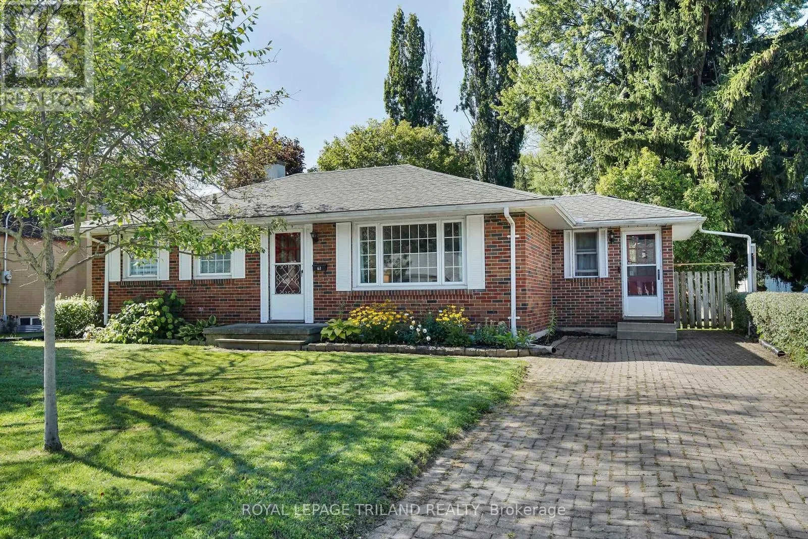 61 CHURCHILL CRESCENT