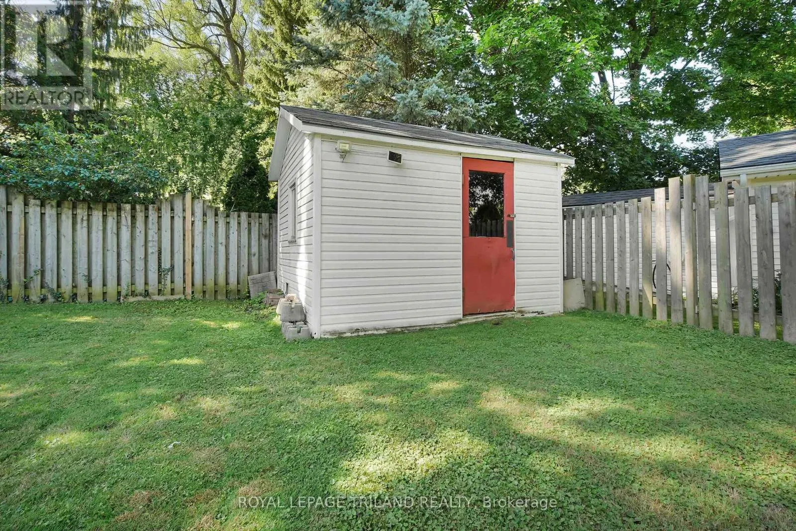 61 CHURCHILL CRESCENT