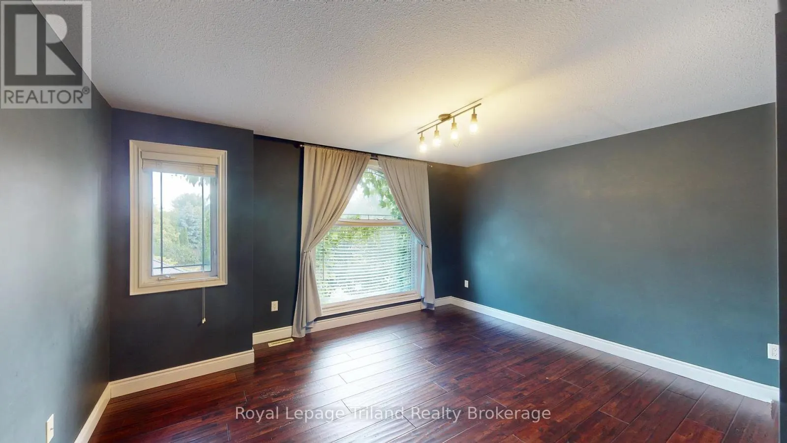 107 FORESTWAY TRAIL