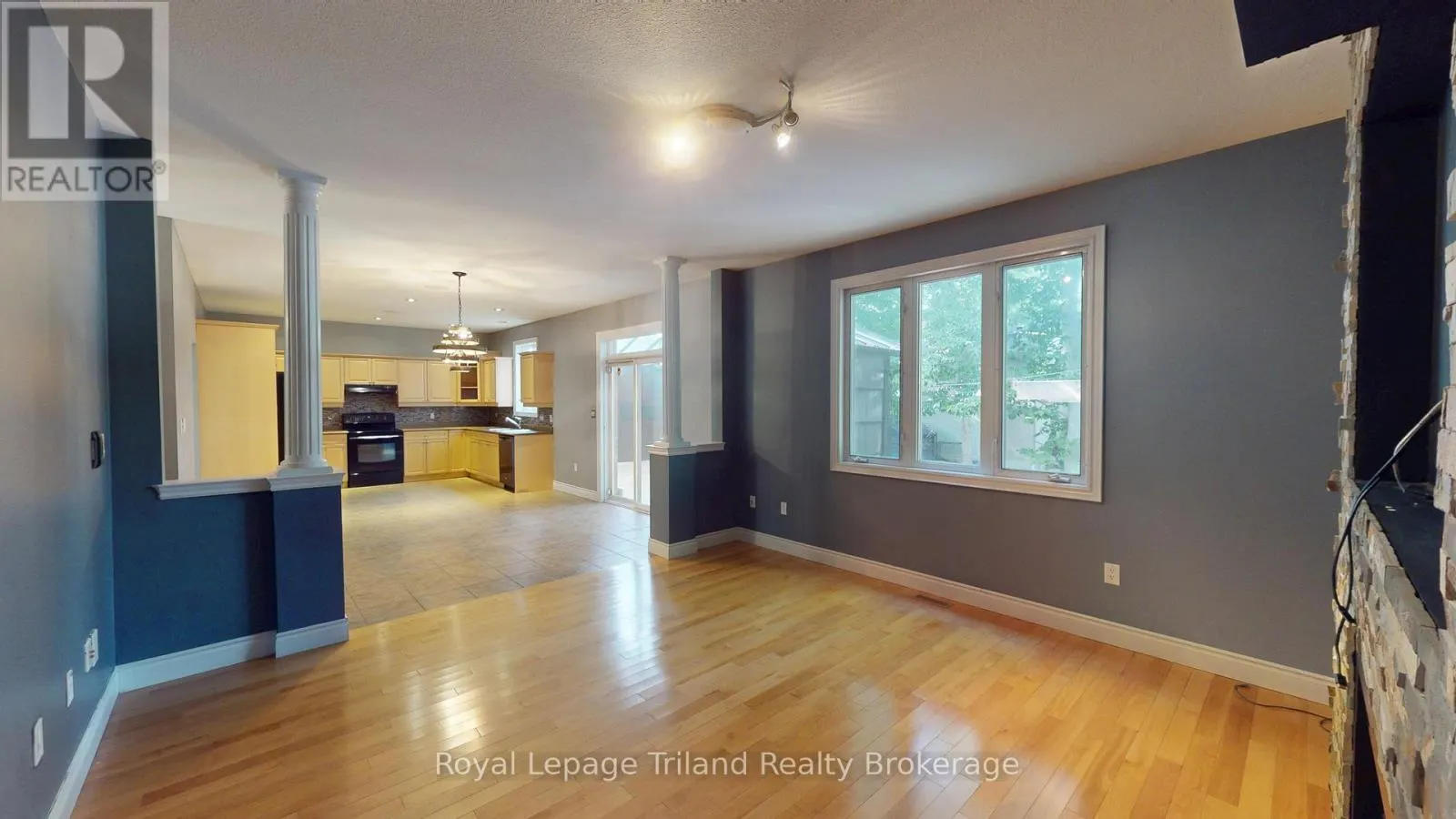 107 FORESTWAY TRAIL