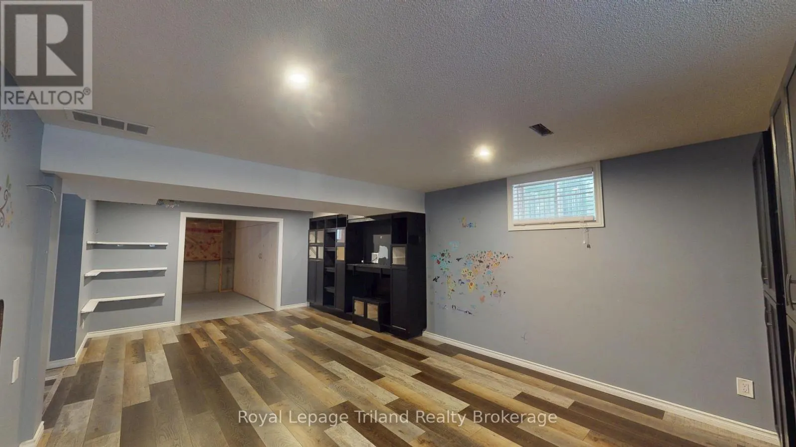 107 FORESTWAY TRAIL